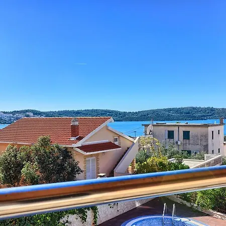 Fani Trogir